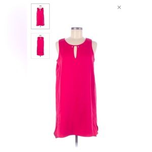 Jaye.e Keyhole Shift Dress